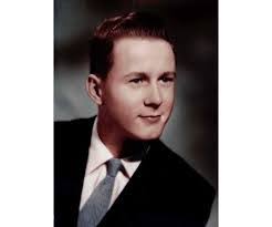 Mark Woelfer's Instagram, Twitter & Facebook