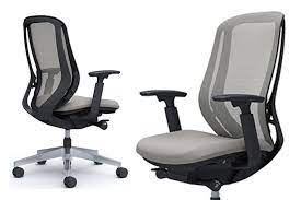 To accommodate different body types, we developed a unique and easily adjustable seat curve that supports a wide range of back sizes. Okamura Sylphy Ergonomic Computer Office Chairs