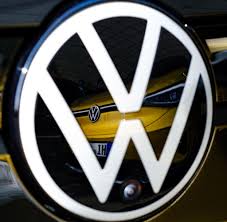 Zwei hatten diesen schritt zuvor für den fall. Irina Kummert Grenze Fur Managergehalter Ist Augenwischerei Video Welt