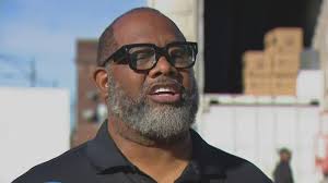 Pastor Corey Brooks ends rooftop stay after raising $20 million for new  center