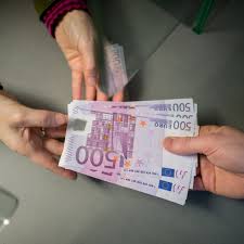 The first series of kuna banknotes was issued in the denominations of 5, 10, 20, 50, 100, 200, 500 and 1000 kuna, with the date of issue 31 october 1993. German Plan To Impose Limit On Cash Transactions Met With Fierce Resistance Germany The Guardian