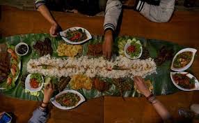 Jumlah penduduknya 48.683.861 jiwa yang didominasi oleh suku sunda. 15 Tempat Makan Lesehan Di Bandung Yang Enak Dan Nyaman