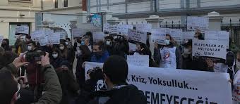 Yy sonlarında arap ülkelerinden avrupaya yayılmış bir çalgıdır. Ekonomik Cokuntu Yasayan Esnafin Yeni Slogani Kongreler Lebaleb Dolu Dukkanlar Bos Yurtseverlik Haber