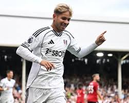 Fulham Hold Manchester United to Dramatic 1-1 Draw