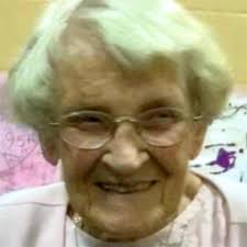 Leola Reeves's Instagram, Twitter & Facebook