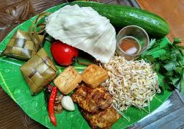 Bulan juni gini biasanya jogja lagi poooll puanase tapi sekarang hampir tiap sore hujan. Kupat Tahu Jogja Istimewa Resep Easy Healthy