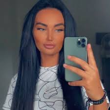 Stream Paige Gee music