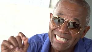 Leslie Vos's Instagram, Twitter & Facebook