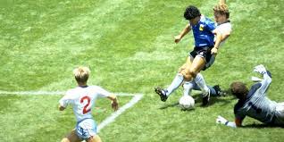 Maradona, por su gol del milenio, efectuado en el mundial 1986. Barrilete Cosmico El Inolvidable Relato De Victor Hugo Morales Del Gol Del Siglo De Diego Maradona Publimetro Chile
