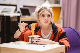 Dizi 10 bölümdür ve ''hope that the earth collapses tomorrow'' olarakta bilinmektedir. Reasons To Look Forward To Netflix K Drama So Not Worth It