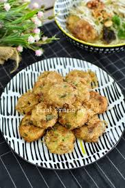 Aplikasi resepi tauhu bergedil/ ini menyediakan pelbagai resepi memasak tauhu bergedil dengan rasa yang sedap , dengan kaedah memasak yang sangat mudah dan ringkas untuk di cuba anda. Begedil Ayam Sedap Dan Tidak Pecah Bila Digoreng Buat Orang Lapo