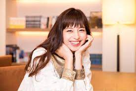 Nakajo, who took part in vocal training and photo challenge before appearing in the movie, performed a strong and peaceful voice in the video. Yan è‡£ã®ã‚‚ã® On Twitter 3 Ayami Nakajo ä¸­æ¡ã‚ã‚„ã¿ 21 She S So Gorgeous Watching Her Walk On The Runway Left Me Stunned She S Been On A Lot Of Movies Lately I M