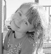 Lynn Knott's Instagram, Twitter & Facebook