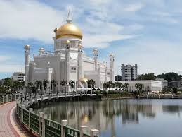 Umusigiti wa sulutani omar ali saifuddin (rw); Sultan Omar Ali Saifuddin Mosque Bandar Seri Begawan Tripadvisor