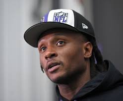 Jackson Roman handling diabetes to become Loyola Maryland golf's 'best  player'