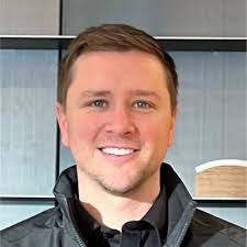 Tracey Reeve's Instagram, Twitter & Facebook