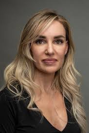 Amber Koons's Instagram, Twitter & Facebook