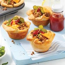 Soirs De Match 20 Recettes Totalement Festives Pratico Pratiques Recipe Mini Cheeseburger Mini Hamburgers Food