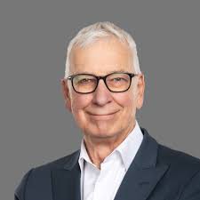 Congratulations to our Omowunmi Ibrahim, who has passed her APC and is now  elected into RICS under the Commercial pathway.