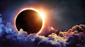 Eclipsa totala de soare, adica momentul in care luna se interpune intre soare si pamant, de la vest catre est, iar umbra ei este proiectata pe planeta noastra pe 20 martie avem ocazia sa observam un fenomen astronomic rar: Eclipsa TotalÄƒ De Soare 2019 Mii De TuriÈ™ti Au Fost Martori La Fenomen