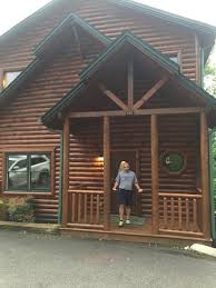Stay at our gatlinburg cabin rentals and gatlinburg chalets. Gatlinburg Falls Hidden Valley Resort Pool And Daydreamer Delight Cabin Picture Of Gatlinburg Falls Resort Tripadvisor