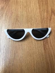 Check spelling or type a new query. Kacamata Hitam Kekinian Fesyen Wanita Aksesoris Di Carousell