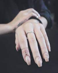Minimalist Tattoo Small Finger Tattoos Finger Tattoo Designs Dots Finger Tattoo