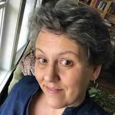 Kim Frith's Instagram, Twitter & Facebook