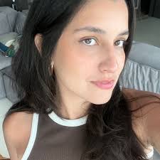 Elisa Guzman (@elisa.emg)