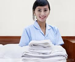 Most colleges and universities now offer degrees in hotel management. How Do I Become A Hotel Manager With Pictures