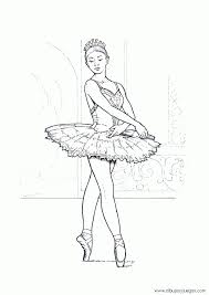 Bailarinas De Ballet Para Colorear Colorear Imagenes Entendemos que la atraccion que generan estos productos estan potenciadas por la identificacion de las ninas con sus dibujos preferidos. bailarinas de ballet para colorear
