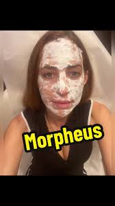 Lizzie Lee (@lizzieleemodel)