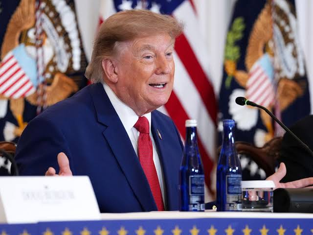 Donald Trump really doesn't want to tell the BBC his bank balance - The  Mirror