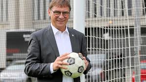 Welcher sender überträgt welches spiel? Ekd Sportbeauftragter Hofft Auf Neue Demut Der Fussballvereine Evangelisch De