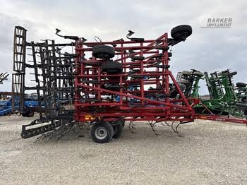 Case IH Crumbler 125-FT Field Cultivator