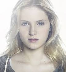 Amelia Robbins's Instagram, Twitter & Facebook