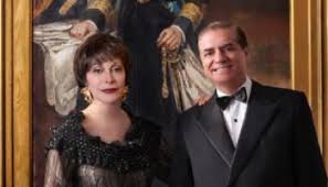 Cei doi pun la cale un scenariu, pe cat de hilar, pe atat de grotesc, pentru a sensibiliza opinia publica si autoritatile. Exclusiv Flux 24 DezvÄƒluiri Picante Despre Paul È™i Lia Lambrino Nasul Tv