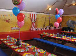 Our mobile petting zoo can be performed indoors we suggest you get a tarp to cover the floor & once the party is over it can be rolled up & discarded. Birthday Parties White Post Animal Farm Of Melville