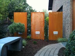 Deshalb integrieren viele einen sichtschutz in ihrem garten. Stele Und Sichtschutz Aus Metall Rostfrei Metallmoebel24