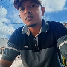 Se busca madre soltera en buen estado.