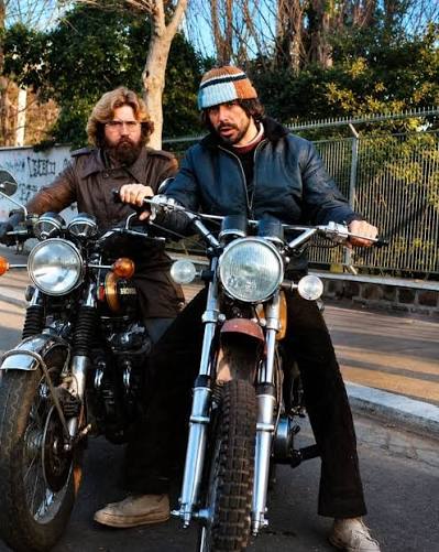 Film: "SQUADRA ANTISCIPPO" - "COP IN BLUE JEANS" Regia: Bruno Corbucci Data  di uscita: 11 marzo Il brigadiere Ballarin (John Dulaney) in sella alla sua  Honda 750, e il maresciallo Giraldi (Tomas
