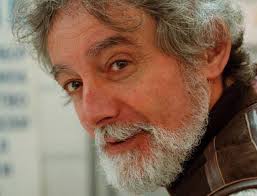 Dobrica Erić R.I.P. :( "Ако желиш да те прати срећа буди чешће у друштву  дрвећа. Кад изгубиш упорност и вољу састани се са сунцем у пољу. Ако желиш  лепу боју лица умивај