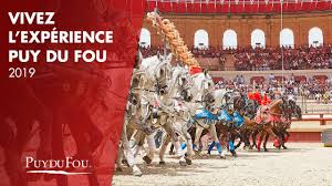 En novembre, les températures moyennes à puy du fou se situent historiquement entre 9°c et 14°c. Puy Du Fou 2021 Calendrier Promos Billets Acces Spectacles Videos Et Sejours