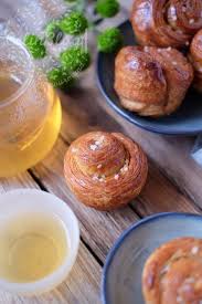 Petites Brioches Feuilletees A La Cannelle Brioche Feuilletee Petite Brioche Brioches