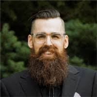 Garrett Hays's Instagram, Twitter & Facebook