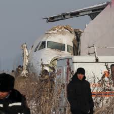 О крушении экстренным службам сообщил очевидец произошедшего. Razbivshijsya V Kazahstane Samolet Upal Na Pustoj Dom Kazahstan Byvshij Sssr Lenta Ru