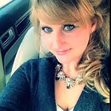 Amanda Sauer's Instagram, Twitter & Facebook