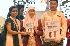 Keluarga adalah dunia pertama, sebuah dunia yang, untuk pernikahan muslim di thailand agak berbeda dari yang ada di lingkungan muslim malaysia. Malaysia Lancar Pelan Lima Tahun Tangani Masalah Perkahwinan Bawah Umur Beritabenar