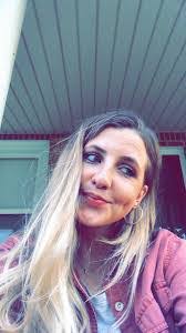 Kara Moody's Instagram, Twitter & Facebook