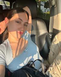 Karla Clements (@karlavab) • Instagram photos and videos